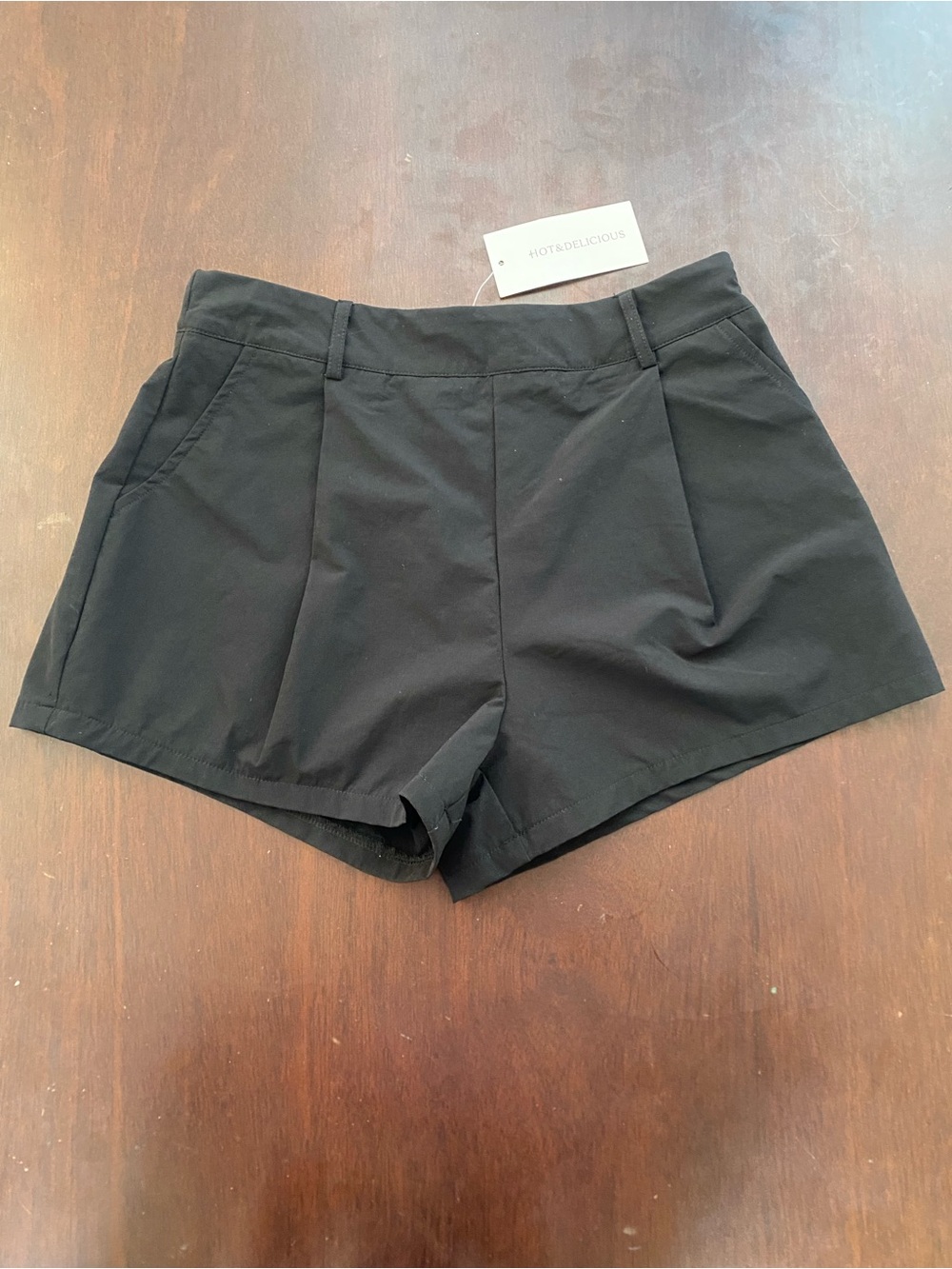 Hot & Delicious Black High-Waist Tailored Shorts Size Medium